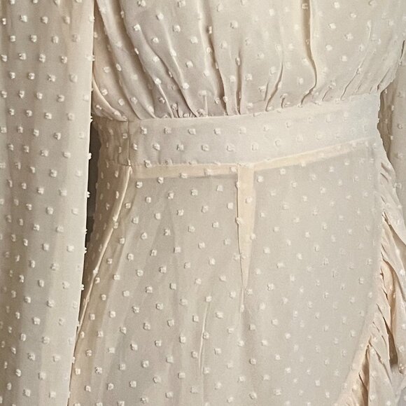 Elegant Showpo Mini Dress, Cream, Size 2 - Picture 2 of 12